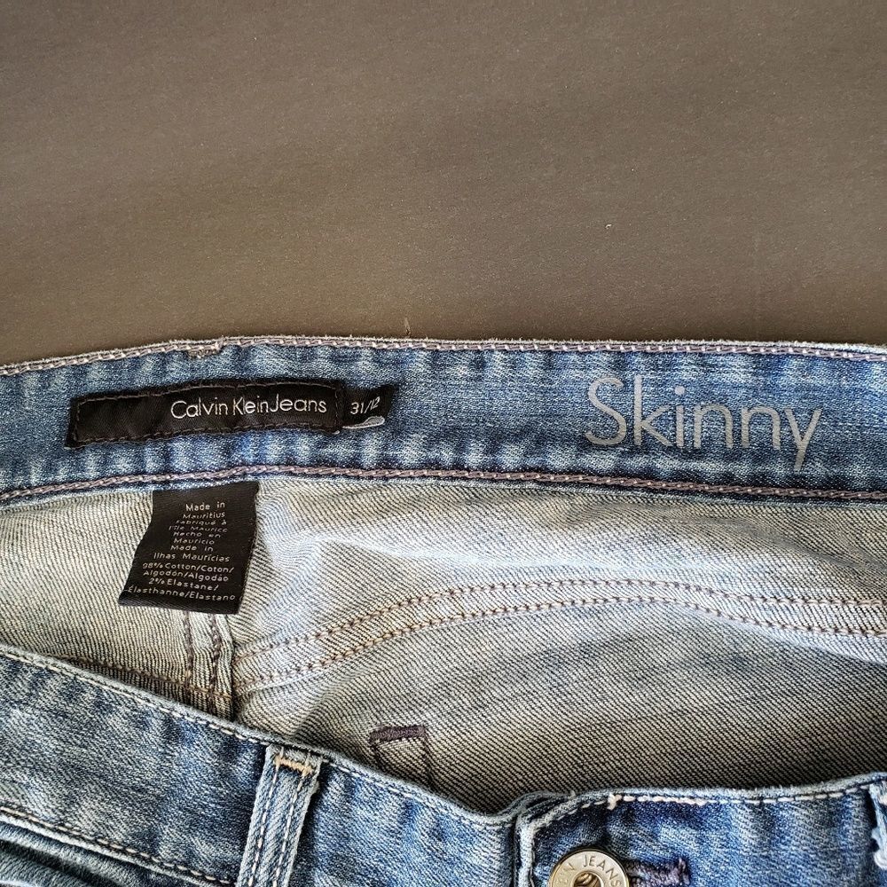 Calvin Klein distressed skinny jeans - Picture 4 of 7